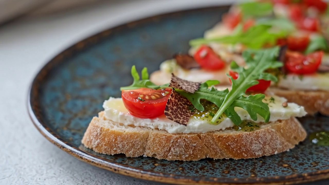 Culinaire banner van onze ciabatta, met het getekende duo als afsluiter